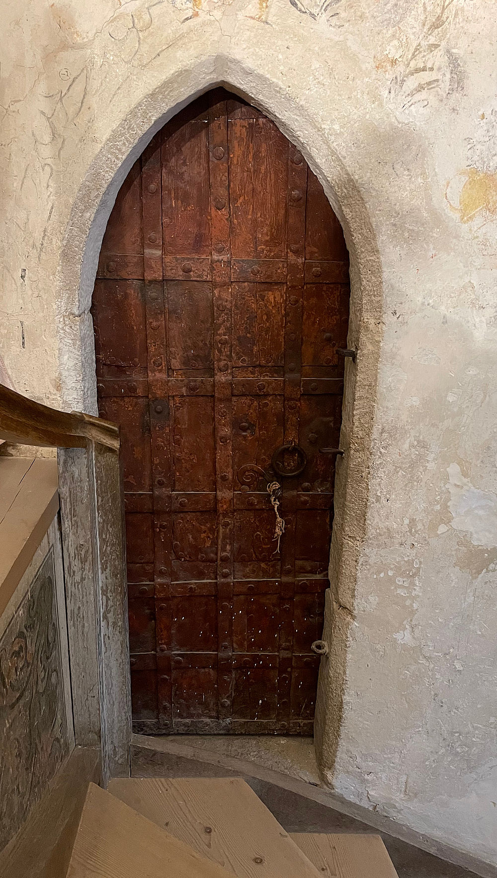 Verborgene Tür zur Sakristei in der Burgkapelle, Foto: © Kulturstiftung Sachsen-Anhalt