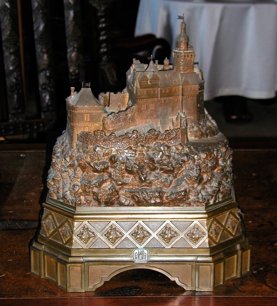 Model of Falkenstein Castle, cast bronze, by Johann Heinrich Kurek, Mägdesprunger ironworks, mid-19th century, property of Kulturstiftung Sachsen-Anhalt, photograph: © Kulturstiftung Sachsen-Anhalt